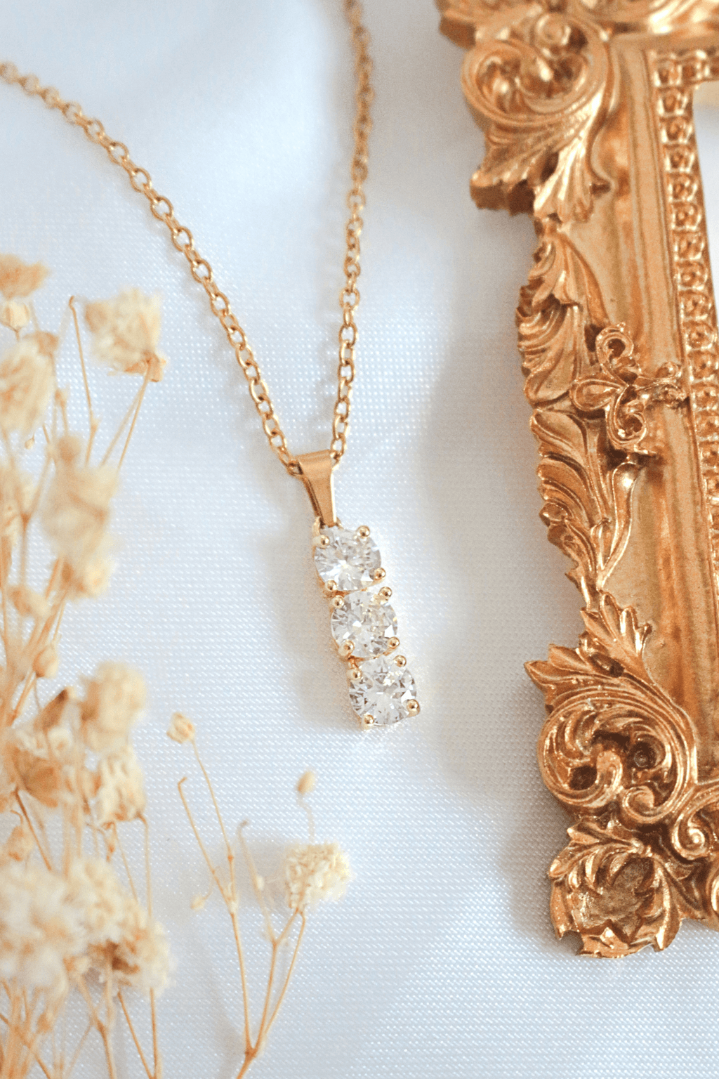 Cubic Zirconia Druppel Ketting | 24K Goud | Waterbestendig | Handgemaakt in Zweden