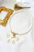 Gepersonaliseerde Initiaal Choker | 24k Goud & Zoetwaterparel Ketting
